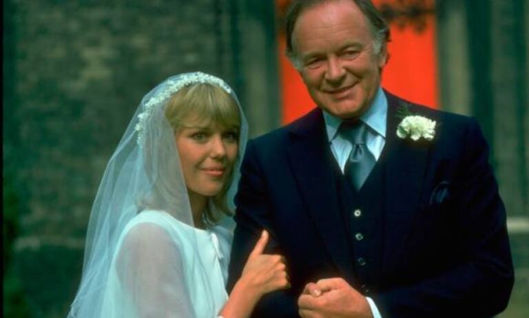 Who Is Tessa Wyatt?-Age, Husband, Children, Career and What She Looks Like Now tessa wyatt