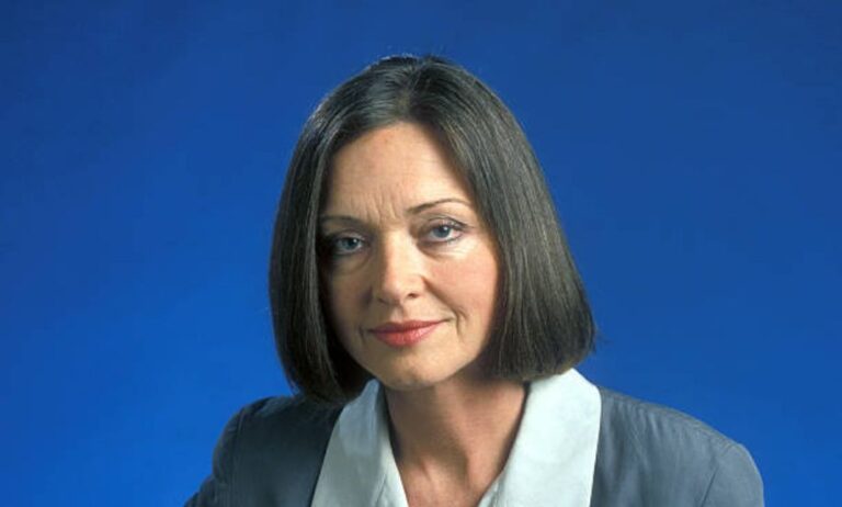 Anna Ford
