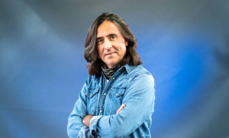 Neil Oliver — A Comprehensive Biography: From BBC Historian to Controversial TV Voice Neil Oliver