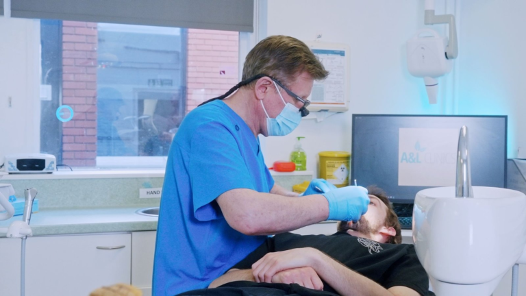 Dental implants in Horley: what to know and what to do if a dental implant falls out Dental implants in Horley