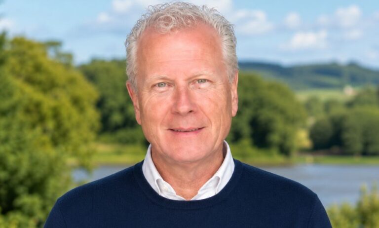 Terry Brown: Who Is the Former West Ham Chairman and Football Figure? Terry Brown