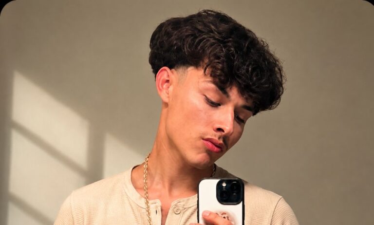Alex Chino: Real Name, Age, Wife, Girlfriend, TikTok Fame, Height, Yera Connection, and Wallpapers Alex Chino